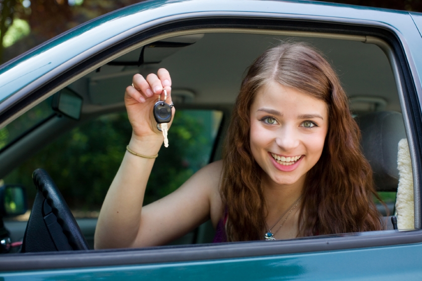 Teen-girl-with-key