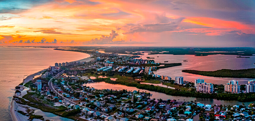 Drone photo of the incredibly flat Fort Meyers, Florida