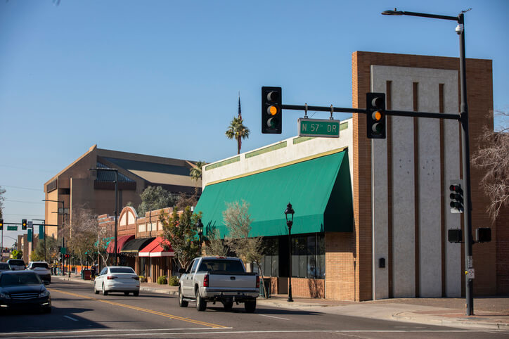 A yellow traffic light in Arizona